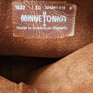 Minnetonka fringe moccasins